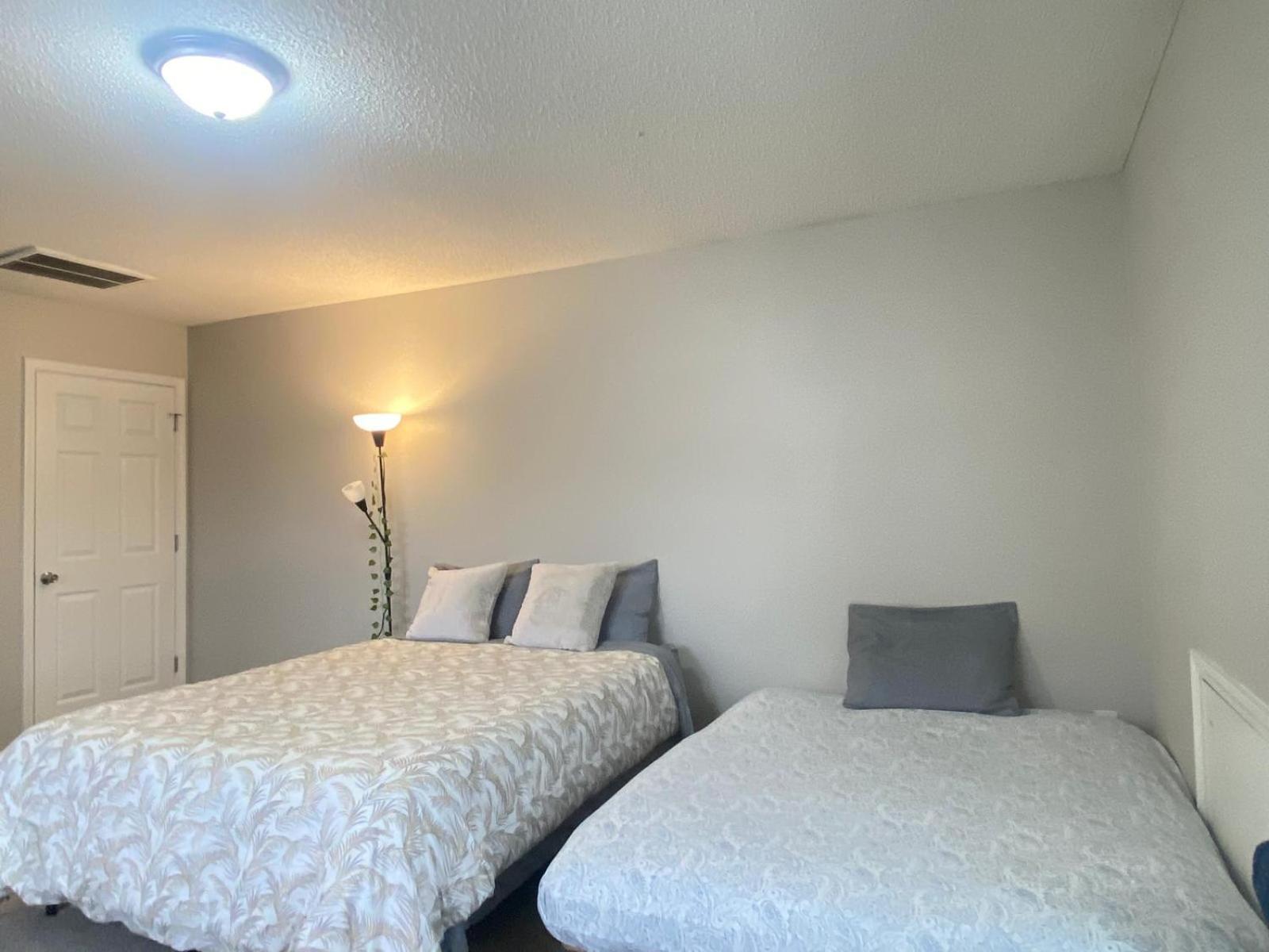 Private Room & Bathroom Close To Downtown Raleigh Eksteriør bilde