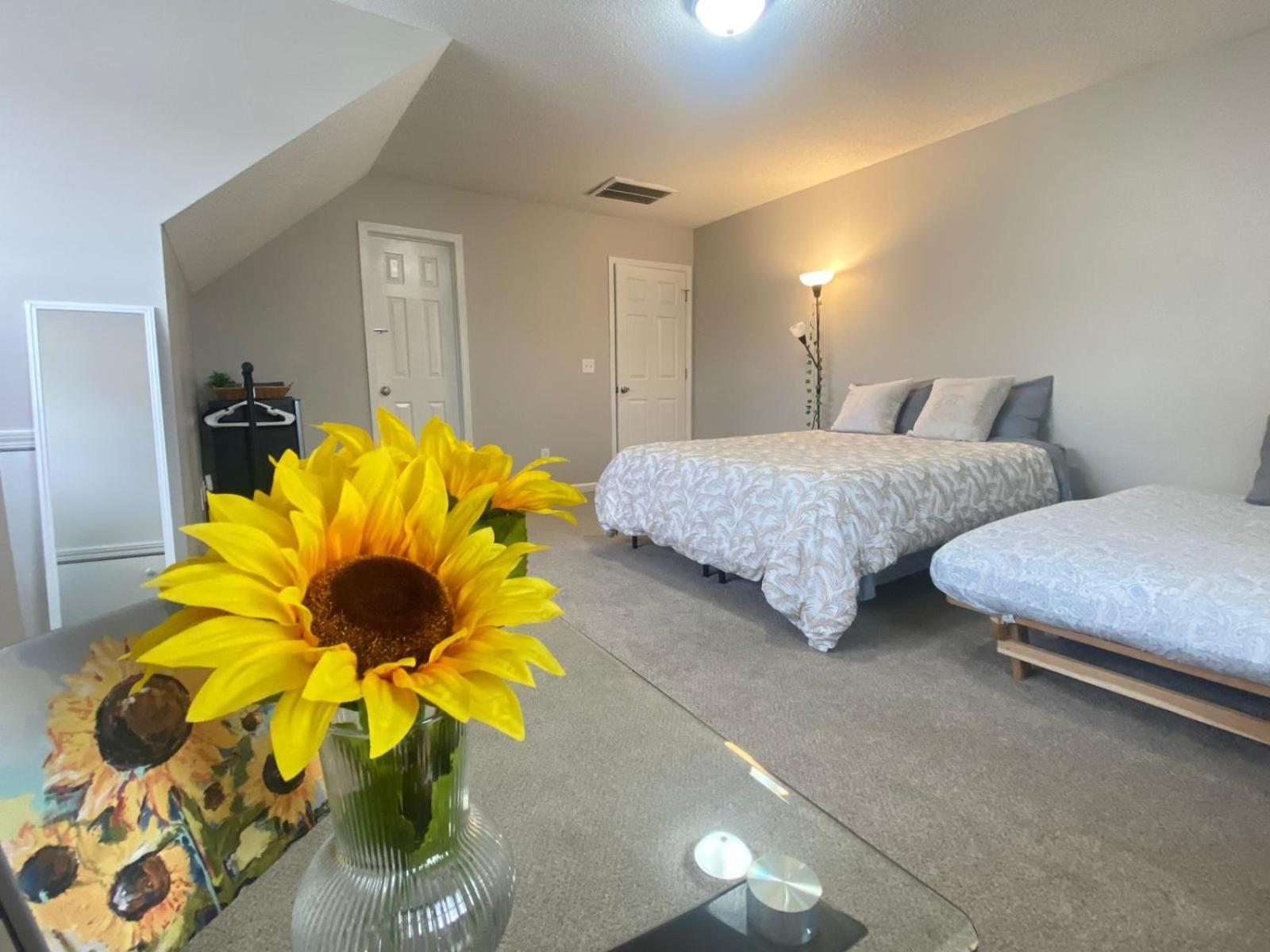 Private Room & Bathroom Close To Downtown Raleigh Eksteriør bilde