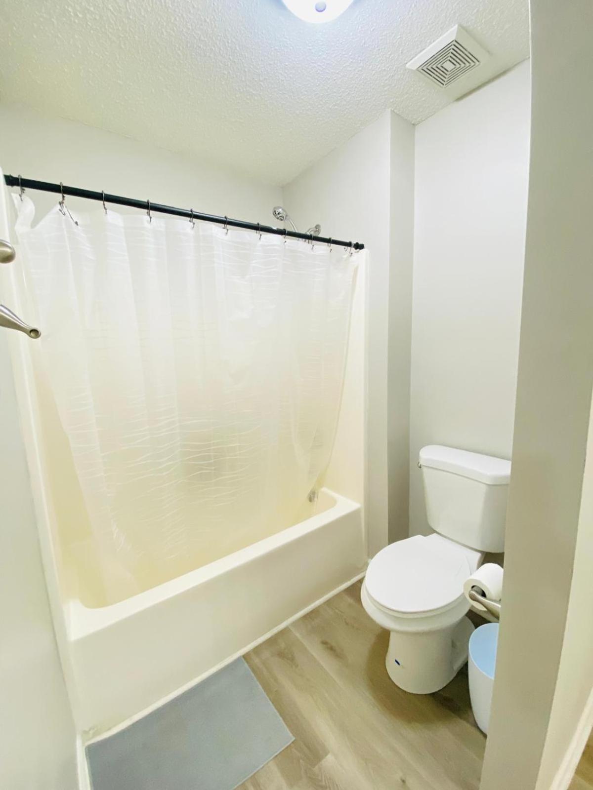 Private Room & Bathroom Close To Downtown Raleigh Eksteriør bilde