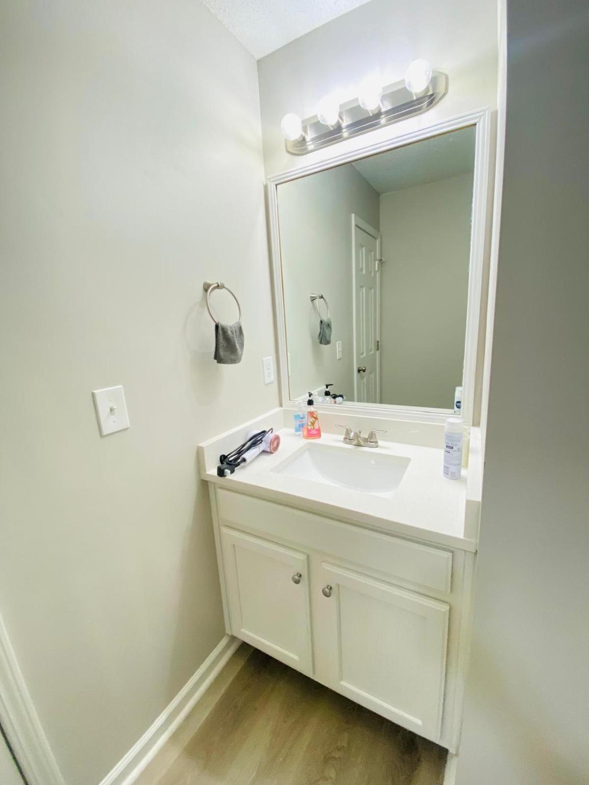 Private Room & Bathroom Close To Downtown Raleigh Eksteriør bilde
